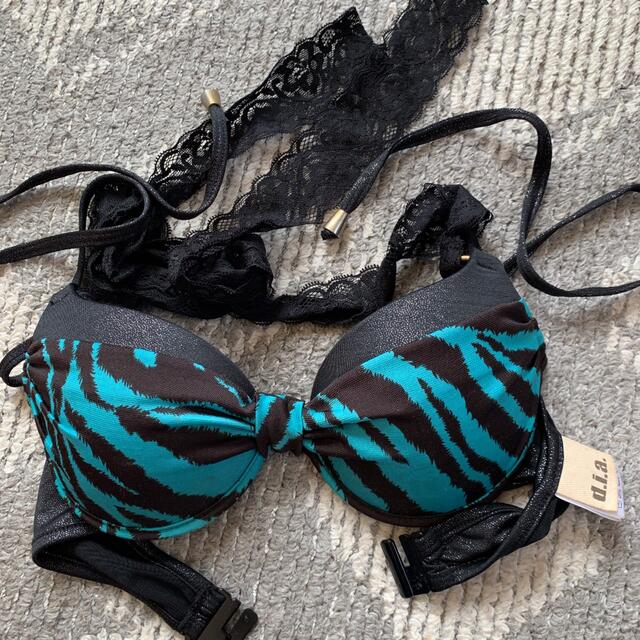 d.i.a - d.i.a 見せブラ 盛りブラ ギャル 派手 ゼブラ柄の通販 by zrzr