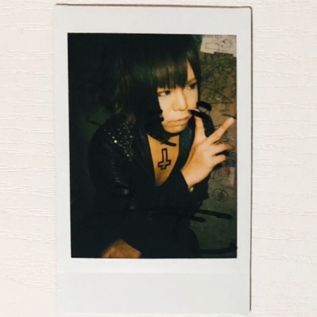 V系☆R指定【マモ】サイン入り☆チェキの通販 by ♡'s shop｜ラクマ