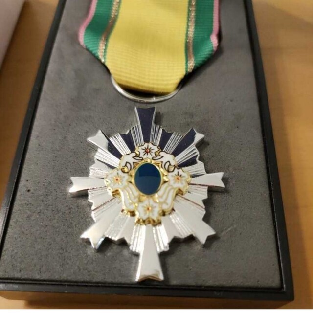 激レア 極美品!】第三級 防衛功労章 第6号賞詞 防衛記念章 勲章 自衛隊