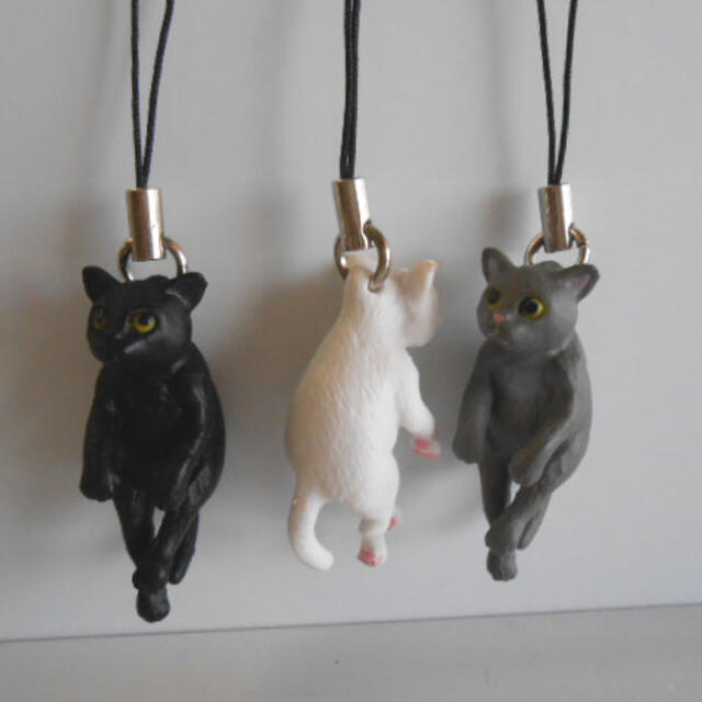 ♯Ivi22QZつままれ子猫ストラップ全5種の通販 by ヒロセ's shop(土日