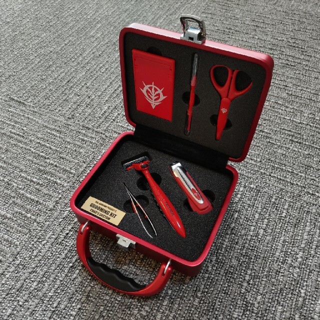 貝印 - 貝印 カミソリ 赤い彗星 シャア専用 グルーミングキット