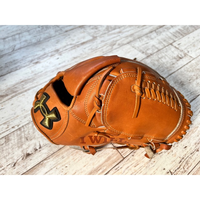 アンダーアーマー 軟式投手用グローブ