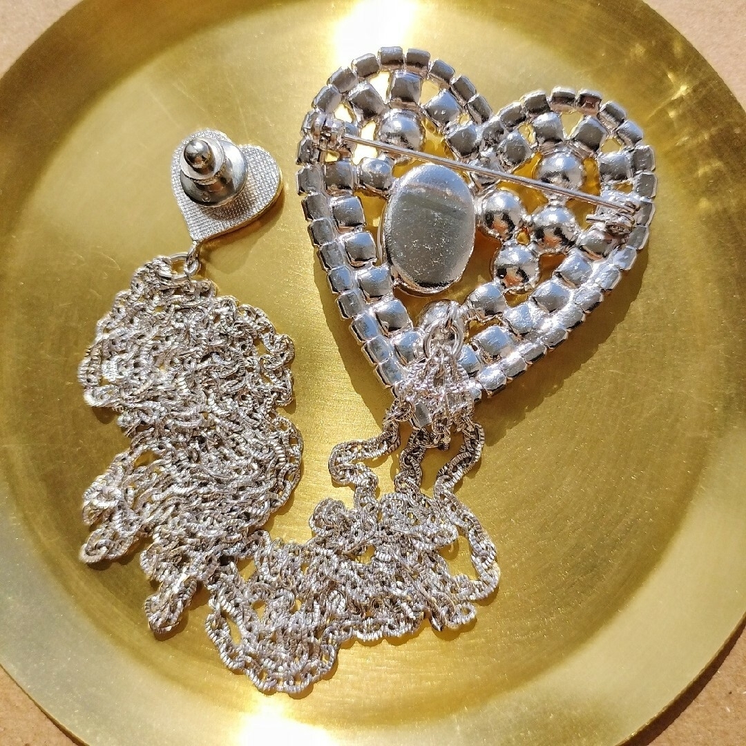 TOMORROWLAND - ヴィンテージハートのビジューダブルブローチの通販 by