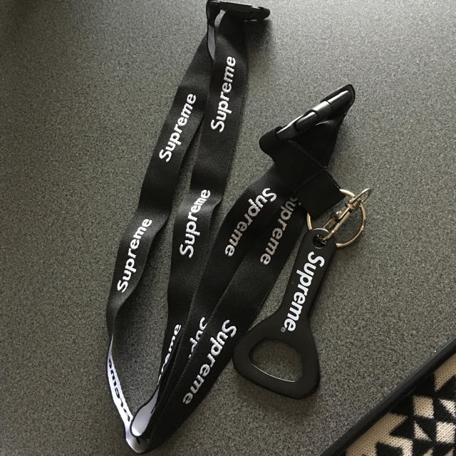 Supreme - Supreme ネックストラップの通販 by kamesan shop