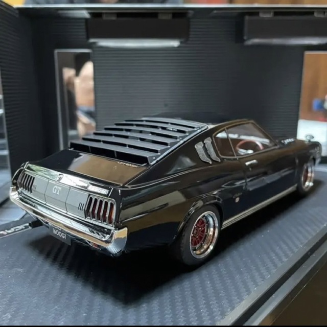 激レア未展示品イグニッションモデル1/18セリカ1600GT LB TA27 黒の
