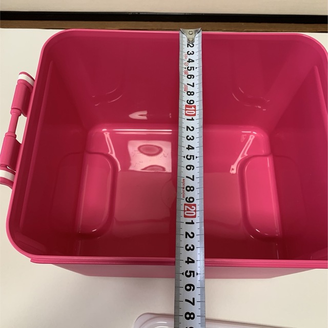 タッパーウェア ハンドルコンテナ 13.7 L の通販 by ☆__☆｜ラクマ