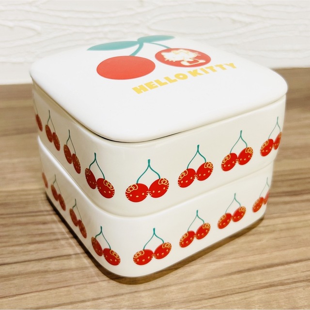 サンリオ - 【超美品】ハローキティ 重箱 小物入れ 陶器 キッチン