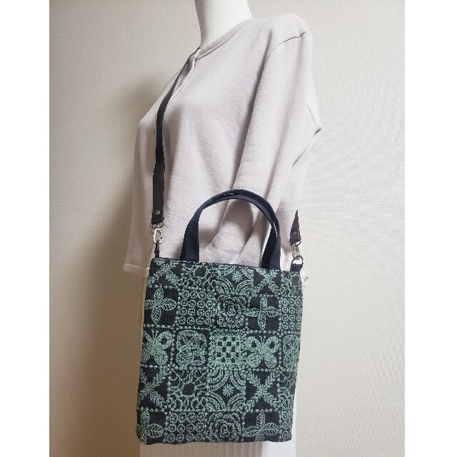 ハンドメイド ファスナー付きトートバッグ ミナペルホネン forest tile