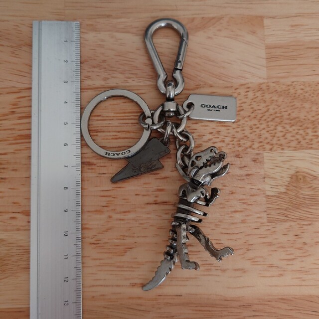 COACH - 【中古】コーチ、恐竜キーホルダー、現品のみの通販 by かえる
