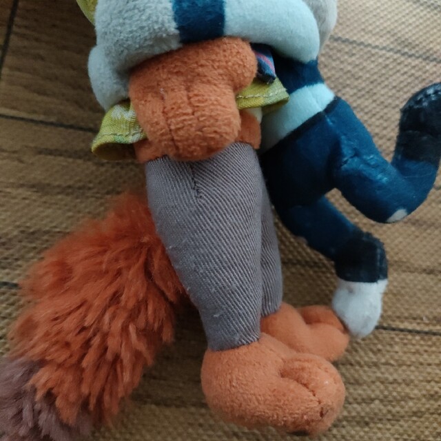 Disney - ニック＆ジュディ ハグ＆スマイル バッジ ズートピア