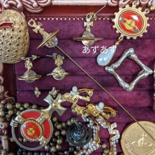 Vivienne Westwood - 初期デザイン レアなグラスカットオーブ ピン