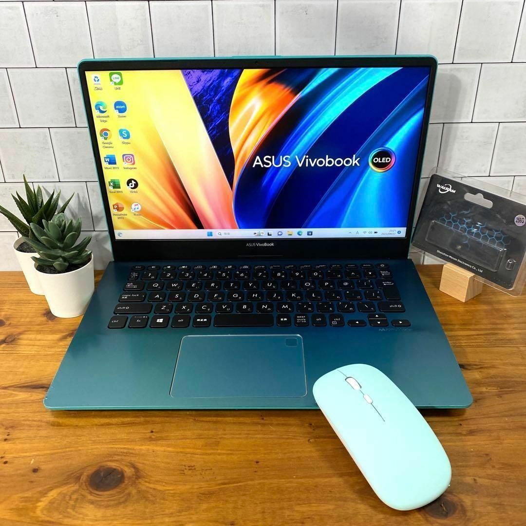 ASUSファーマメントグリーン☘8世代i3☘NVMe256GB+1TB 限定品ASUSファーマ