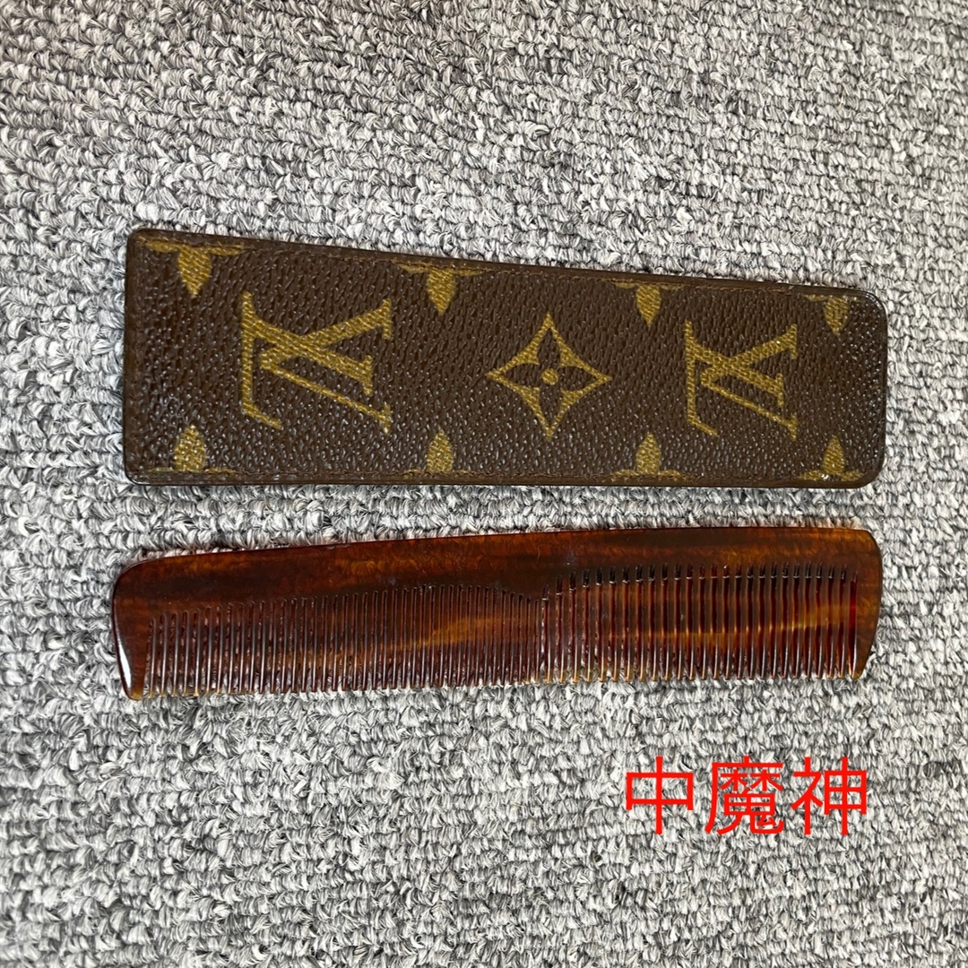 LOUIS VUITTON - ルイヴィトン 正規品 コーム(くし) ケース セットの