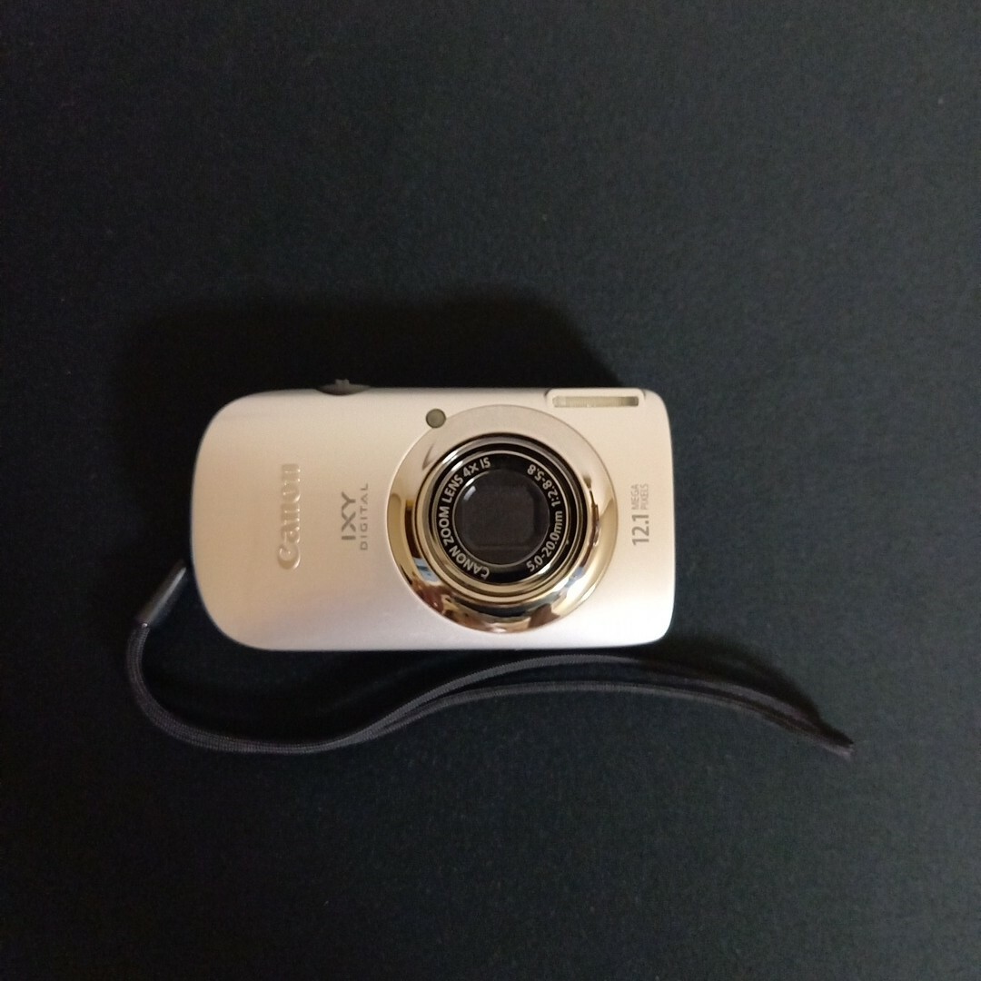 Canon Canon キャノン デジタルカメラ PC1356 シルバー コンパクト