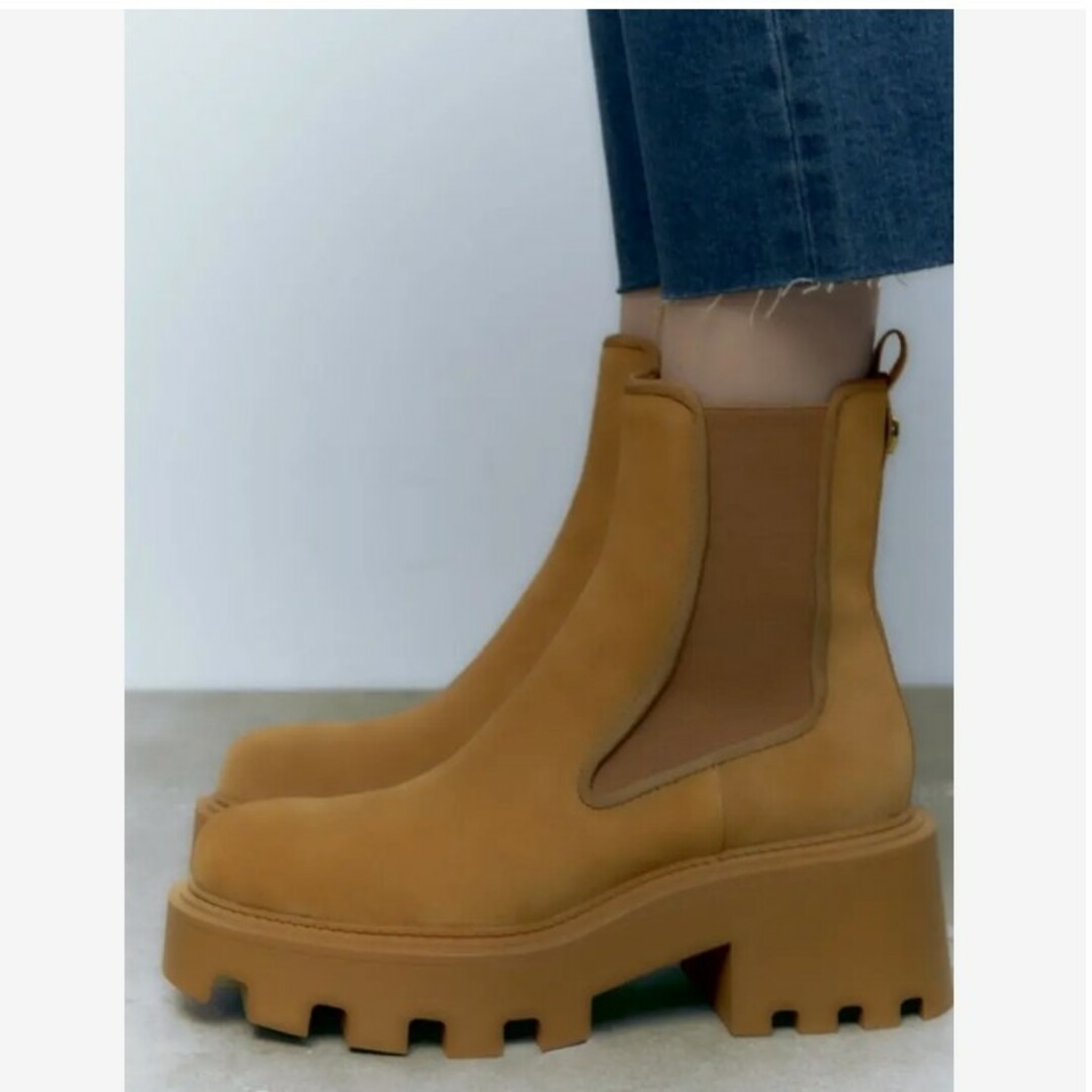 ZARA - ZARA ザラ トラックソールサイドゴア ブーツ スエード 新品の