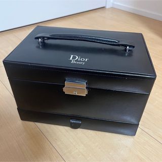 Dior（メイクボックス）のフリマアイテム一覧