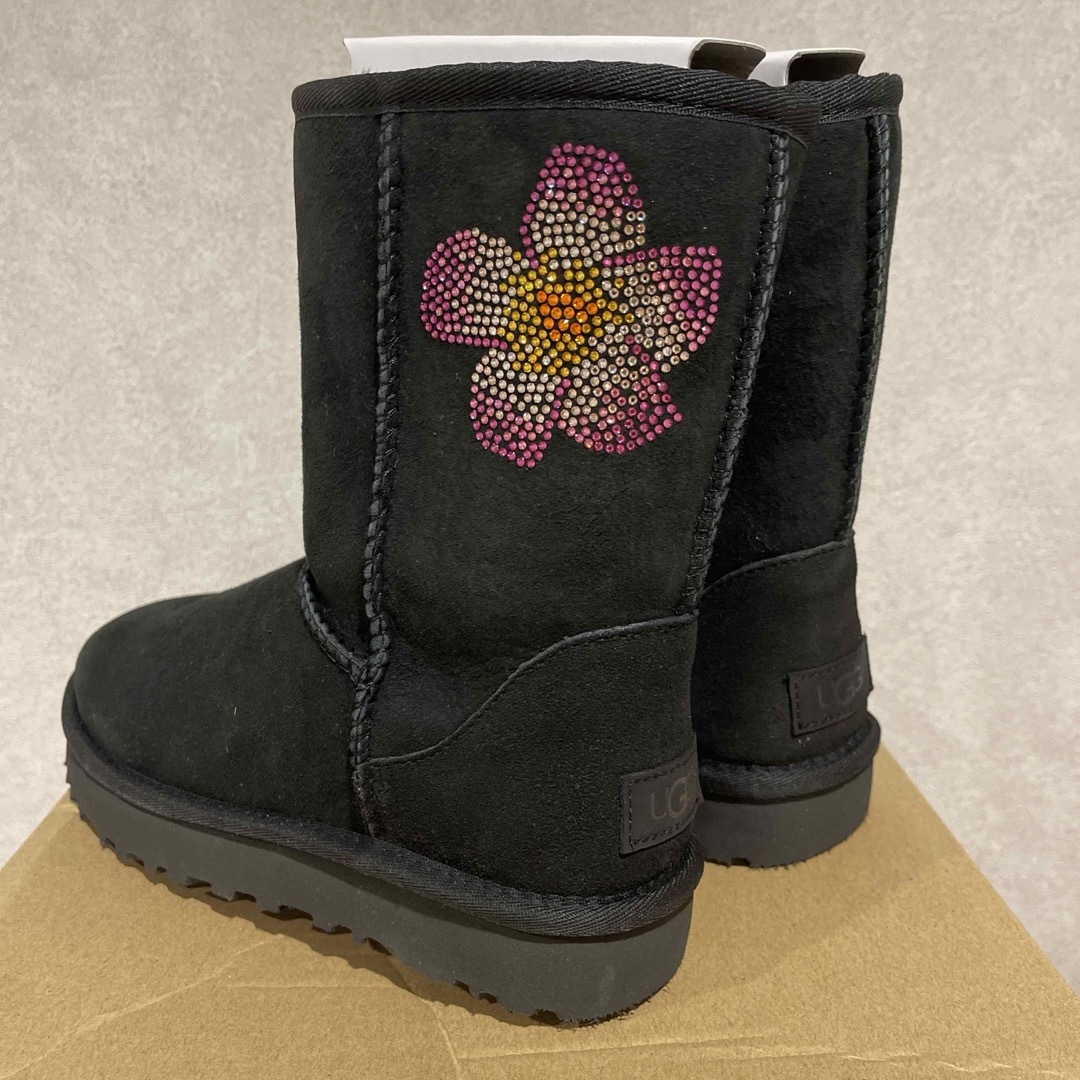 UGG - 【未使用】ハワイ限定♡UGG クラシックショートⅱ ムートン