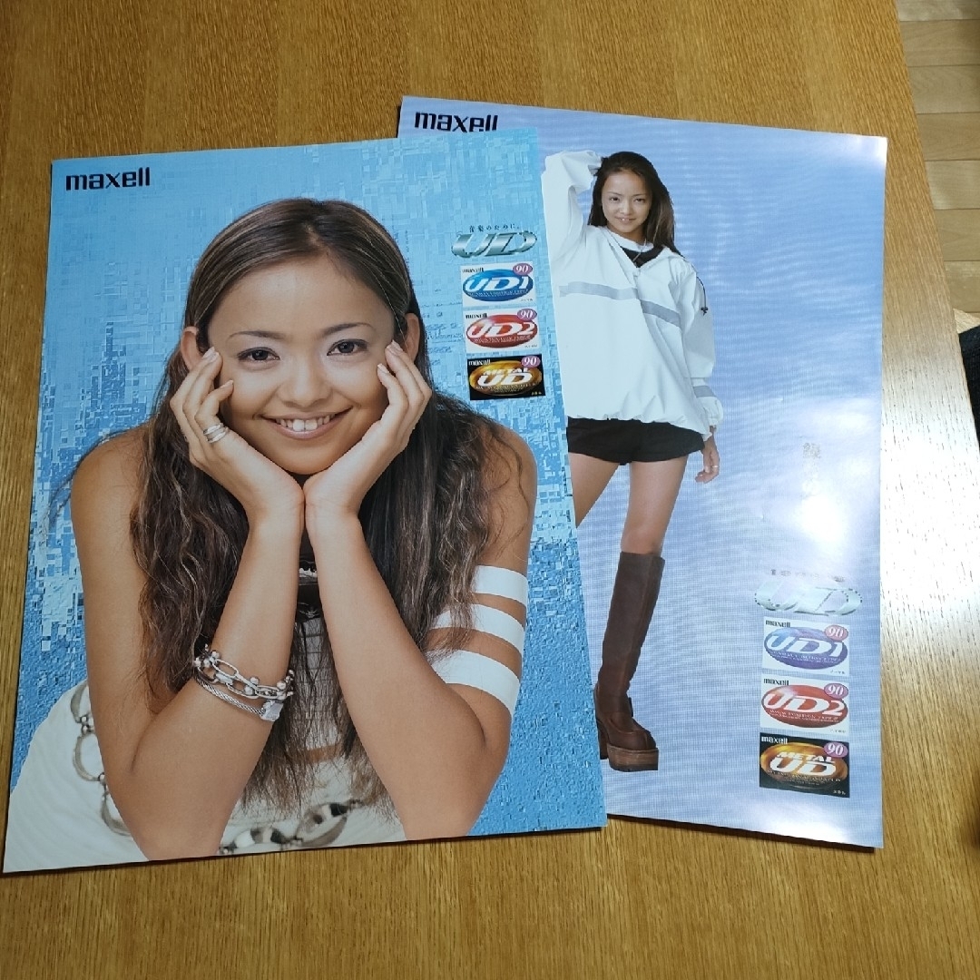 323 安室奈美恵 ポスター 2枚の通販 by ハンドタオル's shop｜ラクマ