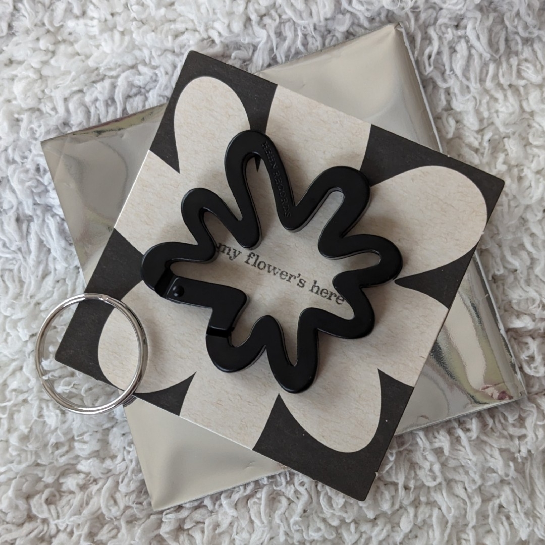 ☆藤井風さん☆ 【新品未使用】 花カラビナ 黒 my flower's hereの通販