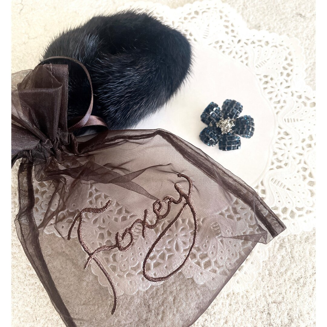 FOXEY - FOXY フォクシー お花 フラワー ブローチ スワロフスキー ＋