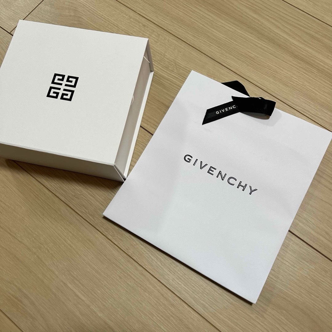 GIVENCHY - ジバンシィ ギフト ボックス 紙袋 GIVENCHYの通販 by shop
