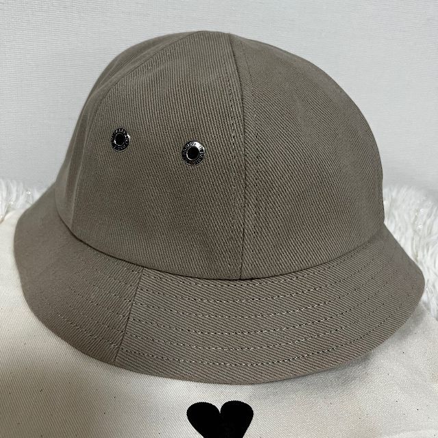 新品【Ami Paris】バケットハット ベージュ 56cmの通販はau PAY
