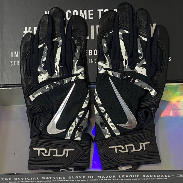 NIKE - 新品 NIKEトラウトエリート バッティンググローブ ブラック XS