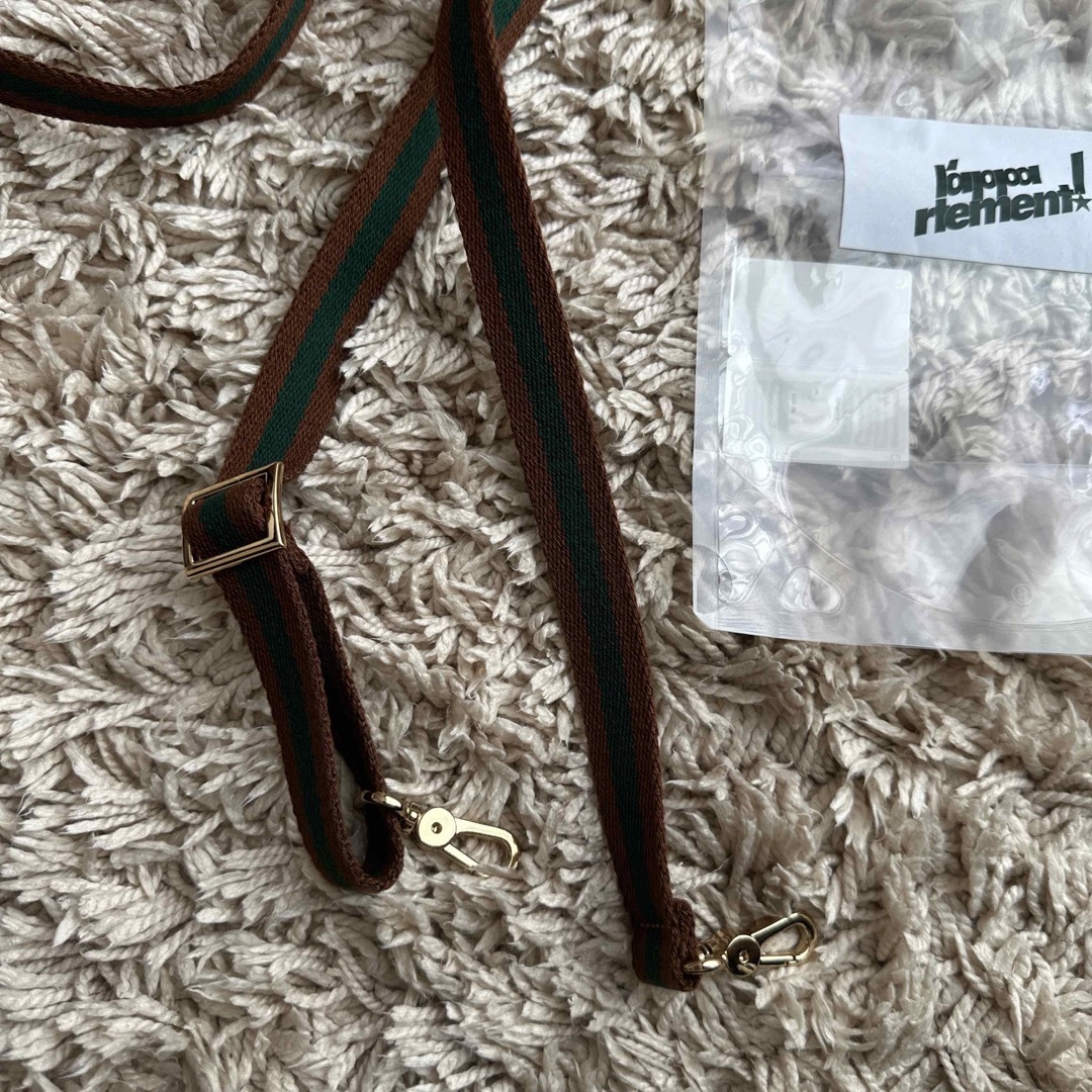 L'Appartement DEUXIEME CLASSE - アパルトモン スマホショルダーの