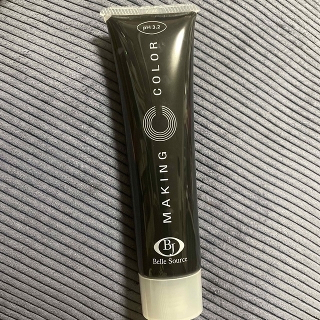 YC2。3本ベルジュバンス弱酸性ヘアカラーマニキュア