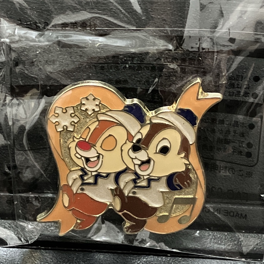 3426.昔の海外ディズニーワールドキャストピン クリスマス チップと