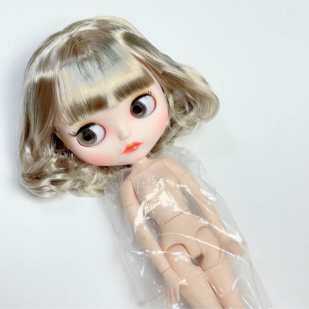 アイシードール シルバーブロンドの通販 by Lilly's shop｜ラクマ