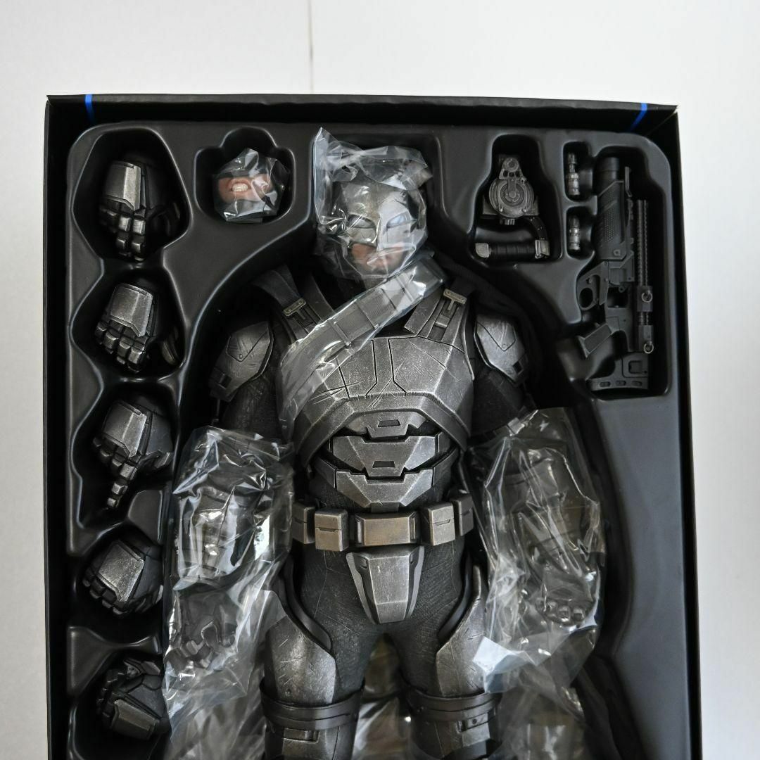 極美品】 アーマード・バットマン ジャスティスの誕生 ホットトイズ