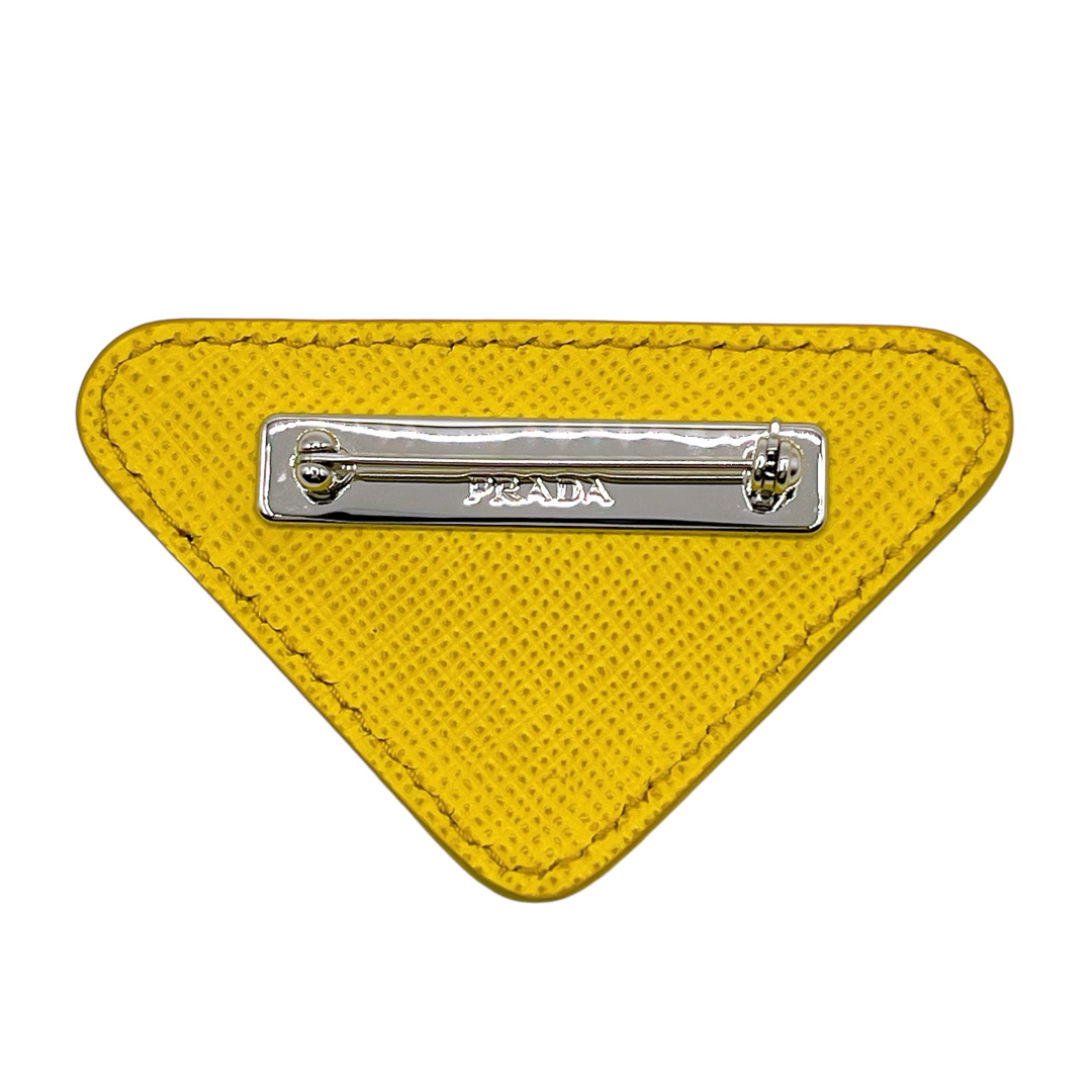 PRADA - 極美品 プラダ 三角プレート トライアングル ブローチ