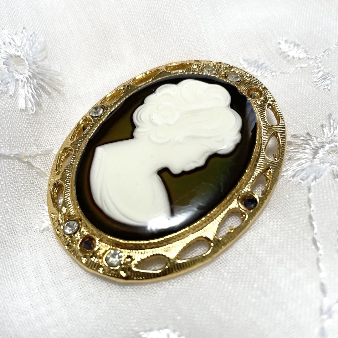 VINTAGE - ヴィンテージブローチ カメオ シェル ゴールド アンティーク