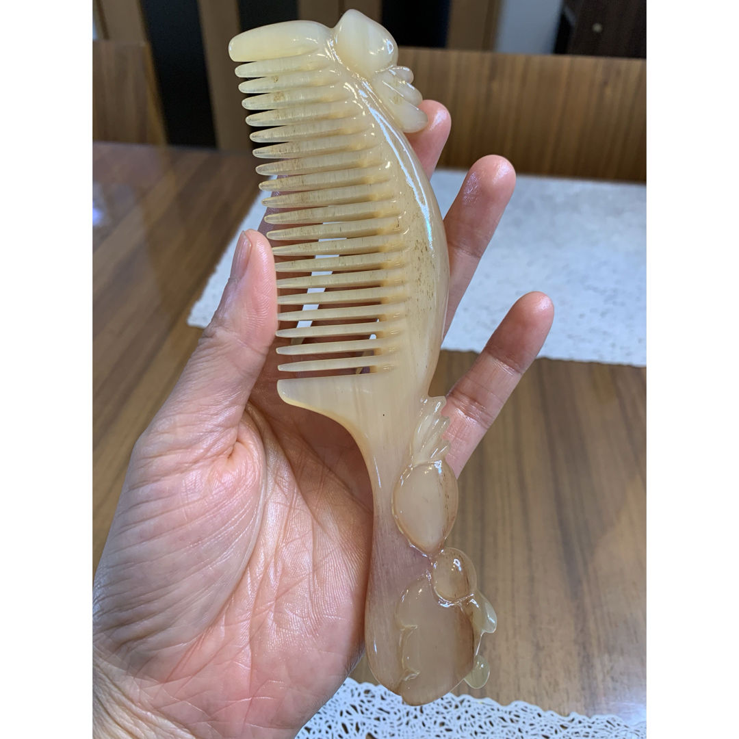 D-094天然 高品質 羊角 うさぎ 手彫り 頭皮マッサージ櫛くし 健康を