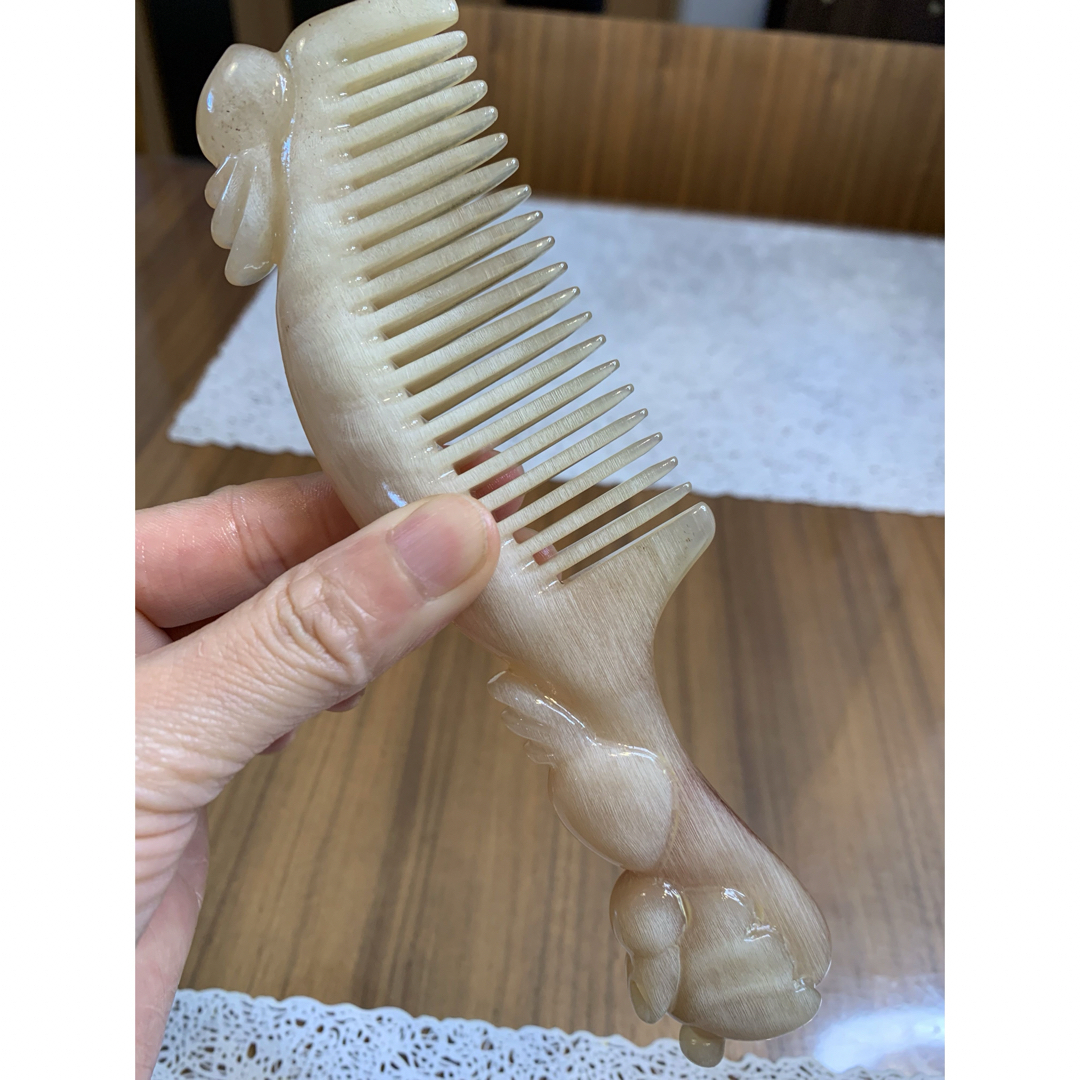 D-094天然 高品質 羊角 うさぎ 手彫り 頭皮マッサージ櫛くし 健康を