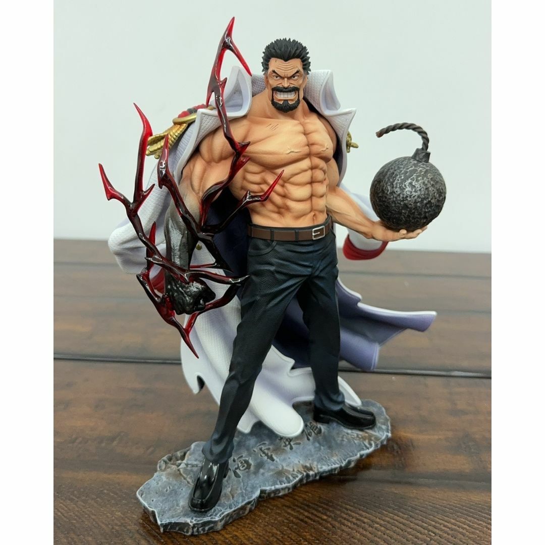 ワンピース 海軍の英雄 モンキー・D・ガープ フィギュア ガレージ