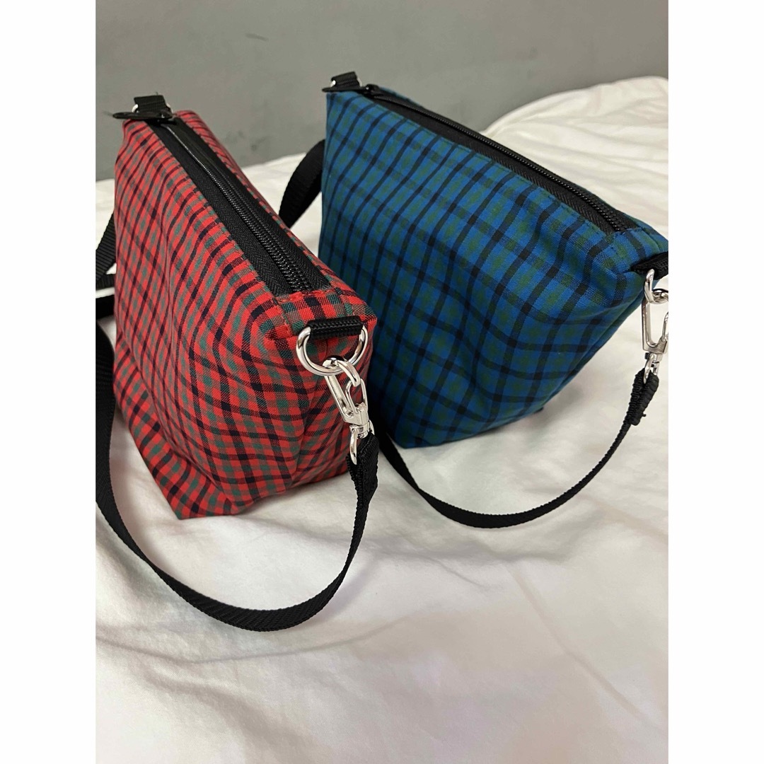 ファミリアチェック 舟形ポシェット ママバッグ ナイロン ポーチの通販