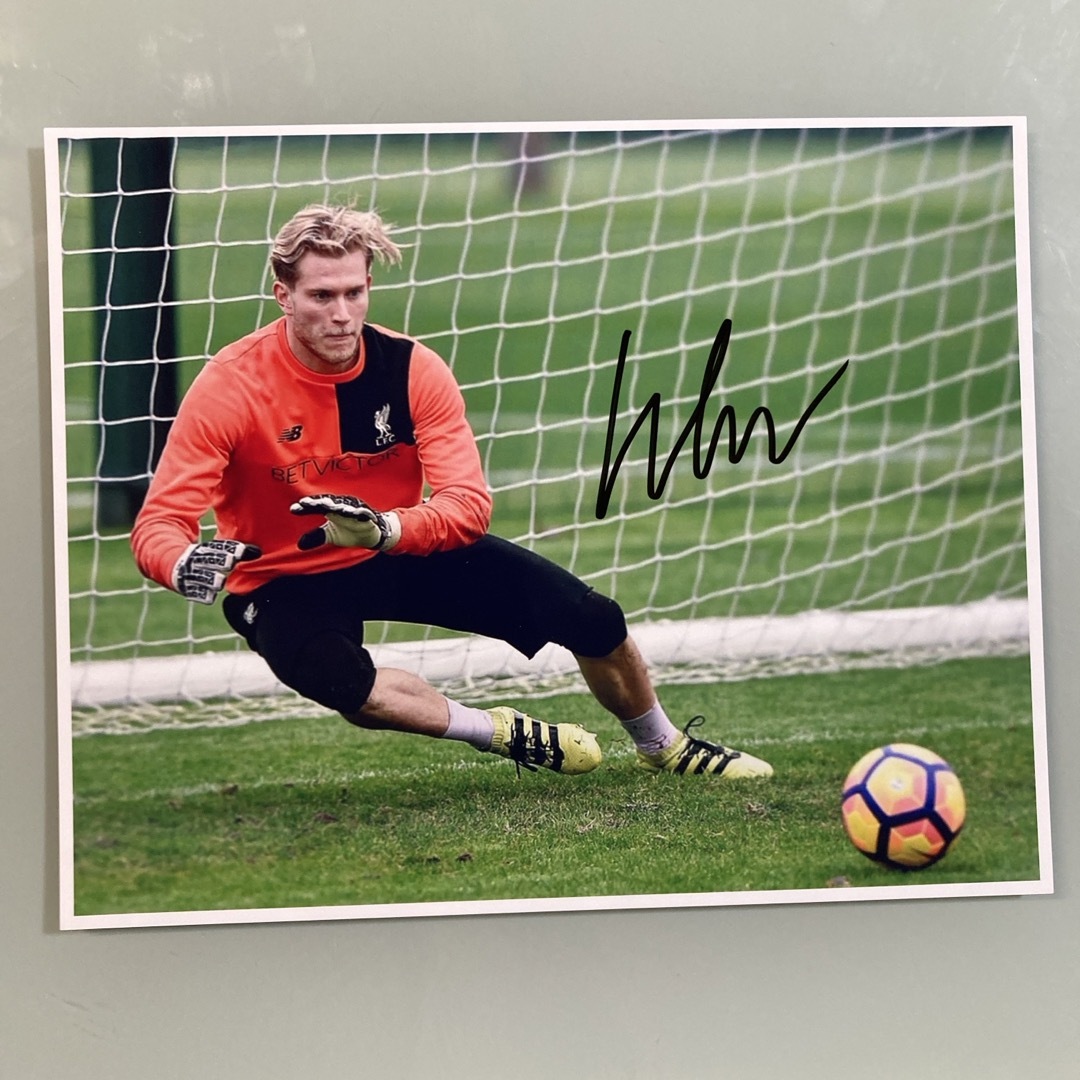 ロリス・カリウス直筆サイン入り超大型写真…Loris Karius…の通販 by