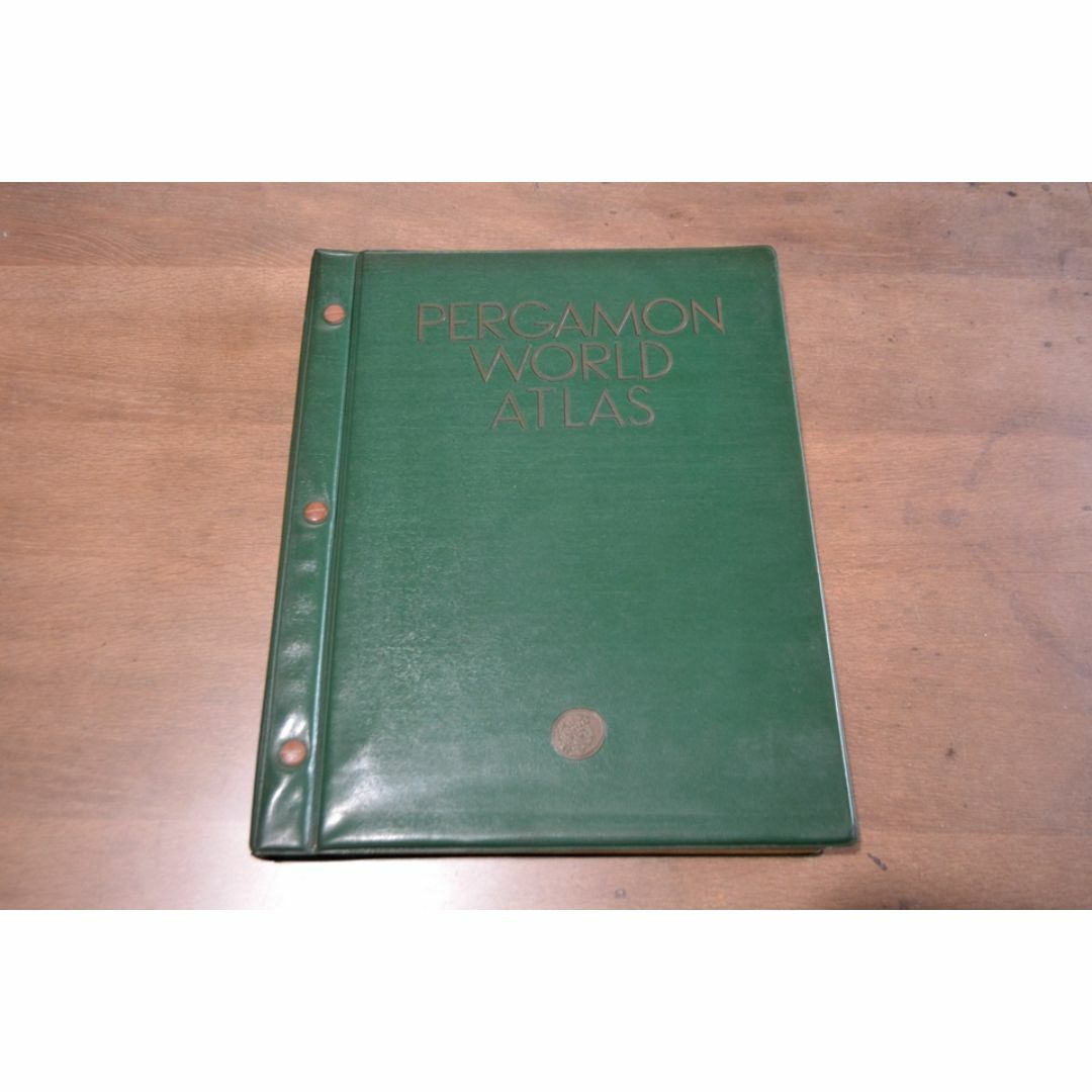 ペルガモン Pergamon World Atlas 1968 英語版 地図帳の通販 by