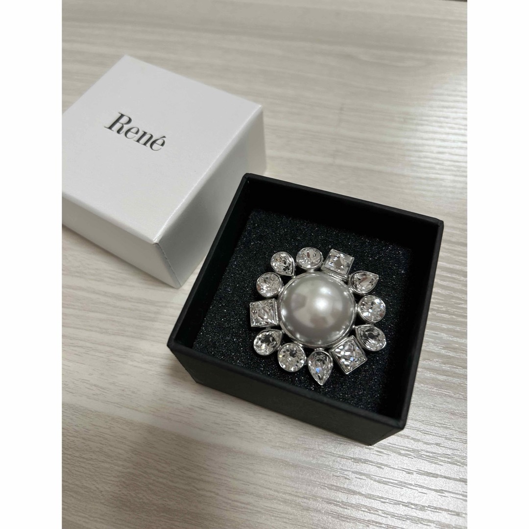 René - Rene ルネ ブローチ 新品未使用の通販 by miu｜ルネならラクマ