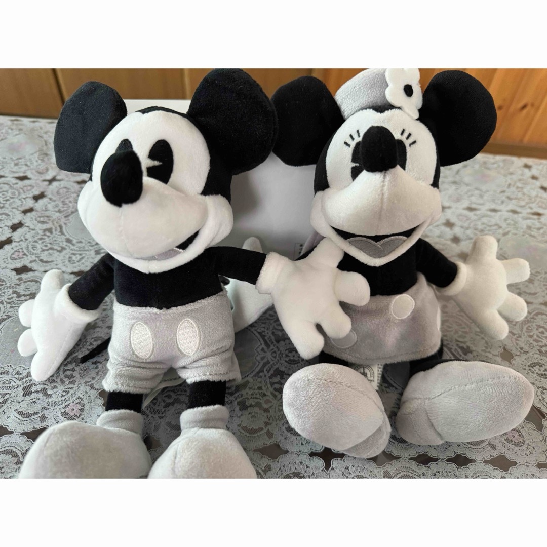 Disney - 海外ディズニー限定 モノクロ ミッキー ミニーの通販 by