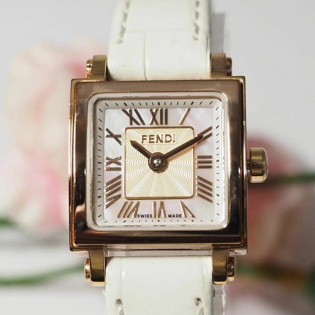 FENDI - フェンディ クアドロミニ シェル文字盤 スクエア 腕時計