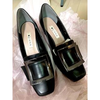 DIANA（厚底 ・ ローファー/革靴）のフリマアイテム一覧
