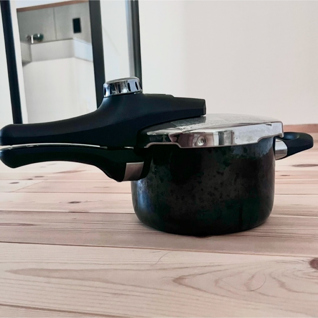 WMF - silit シラルガン 2.5ℓ圧力鍋 レシピ本アリの通販 by ナシ