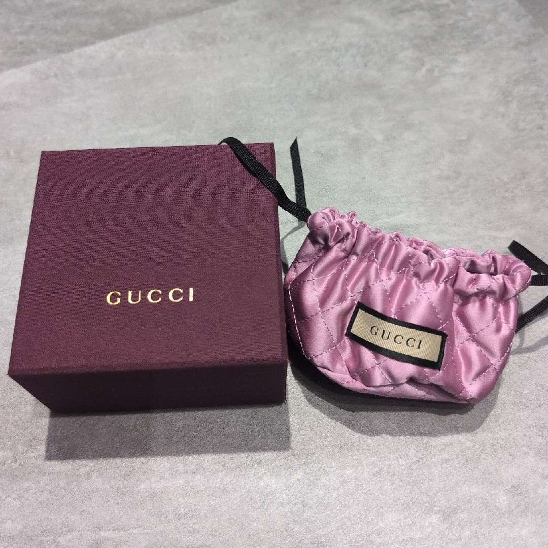 GUCCI - グッチ GUCCI 箱 ギフト ボックス 保存袋 巾着 2点セット 赤の