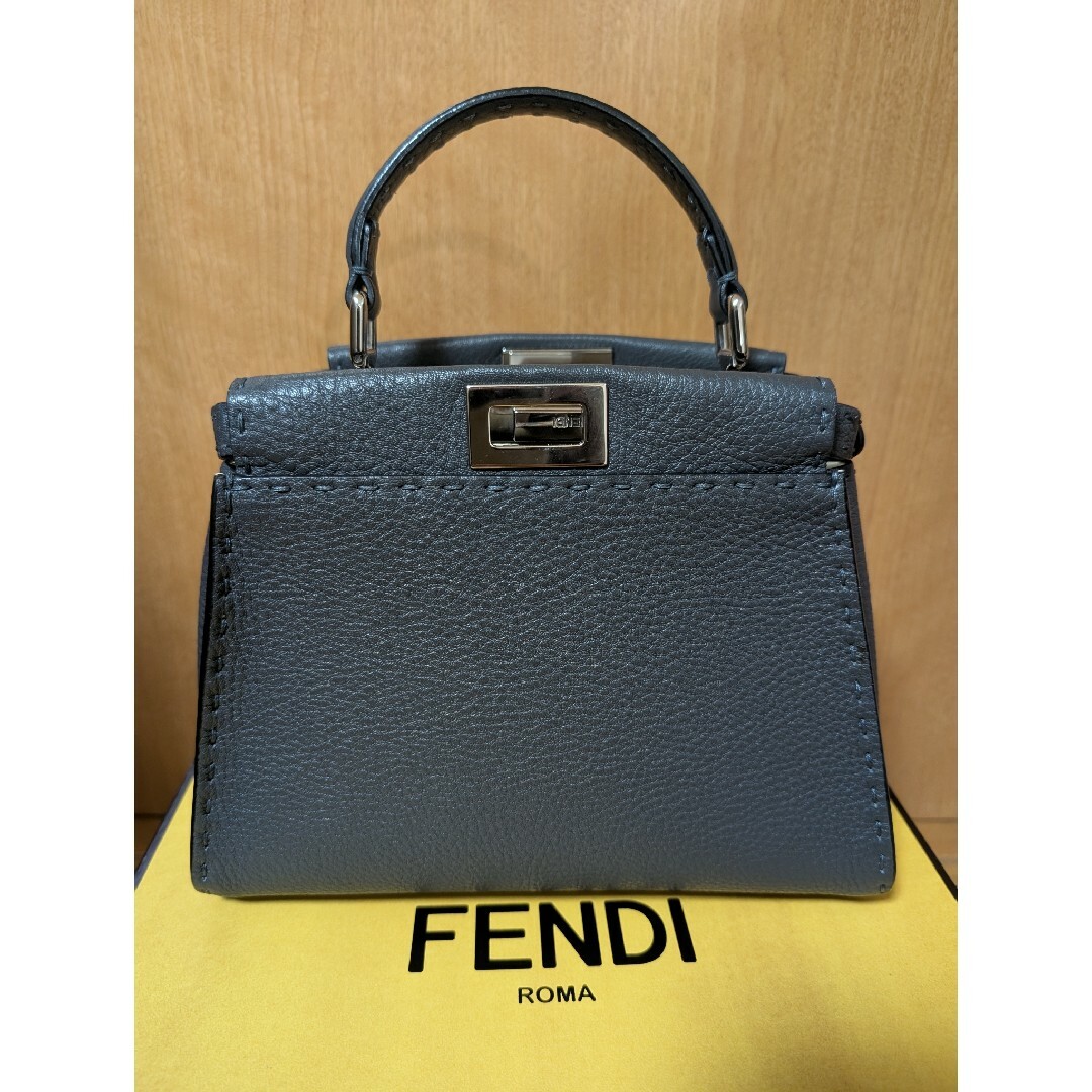 FENDI - フェンディ FENDI ピーカブー ミニ スモール セレリア