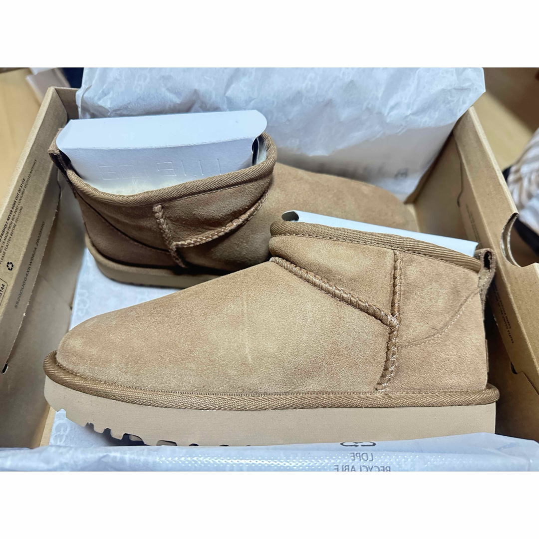 UGG - UGG ベージュ スエード ショートブーツの通販 by Edward's shop