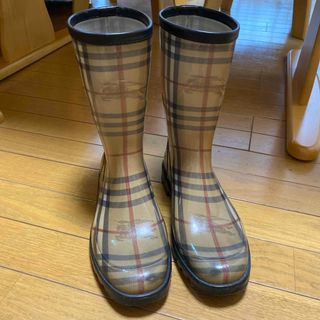 BURBERRY（レインブーツ/長靴）のフリマアイテム一覧