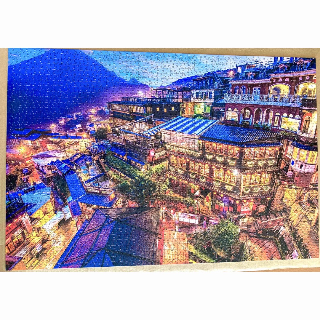 光る パズル 九份 2000ピース 廃盤 ジグソーパズル スモールピース